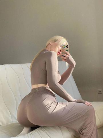 Лаура фото 3